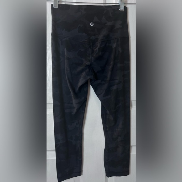 Lululemon Align Crop *21"- Incognito Camo Multi Grey/ Size 6 - Picture 9 of 9